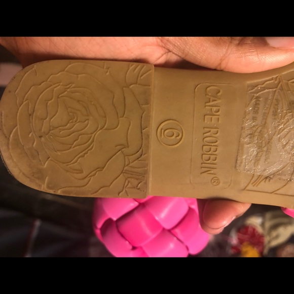 Sandals - Picture 2 of 3